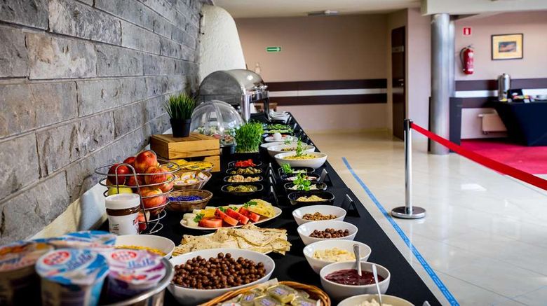 <b>Hotel Diament Spodek Katowice Restaurant</b>. Images powered by <a href="https://iceportal.shijigroup.com/" title="IcePortal" target="_blank">IcePortal</a>.