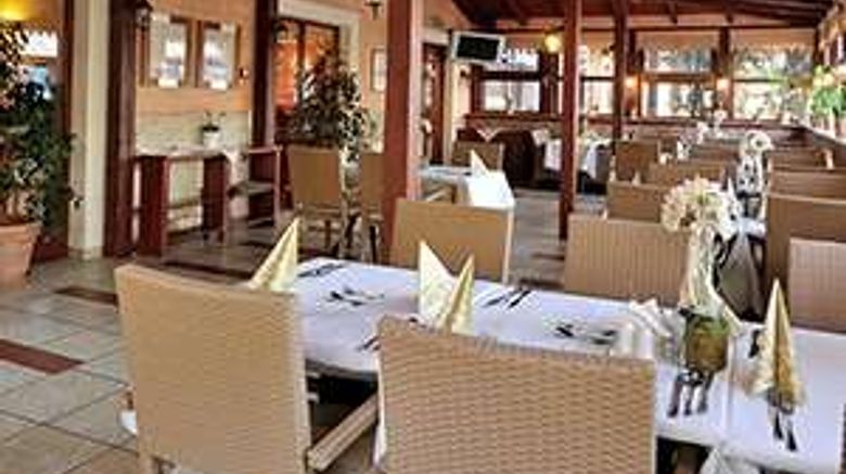 <b>Hotel Diament Vacanza Restaurant</b>. Images powered by <a href="https://iceportal.shijigroup.com/" title="IcePortal" target="_blank">IcePortal</a>.