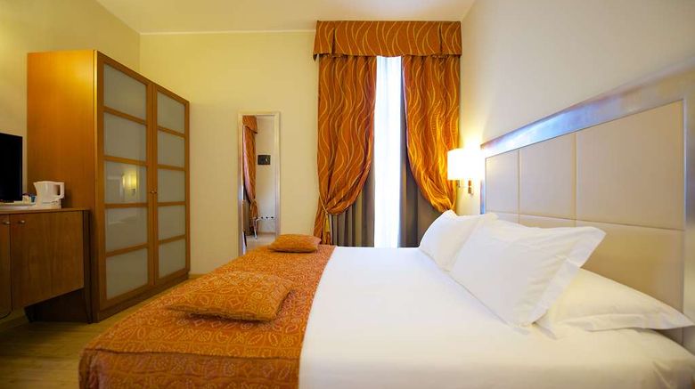 <b>Best Western Crystal Palace Hotel Room</b>. Images powered by <a href="https://iceportal.shijigroup.com/" title="IcePortal" target="_blank">IcePortal</a>.