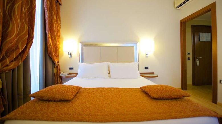 <b>Best Western Crystal Palace Hotel Room</b>. Images powered by <a href="https://iceportal.shijigroup.com/" title="IcePortal" target="_blank">IcePortal</a>.