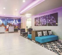 La Quinta Inn & Suites The Colony Lobby
