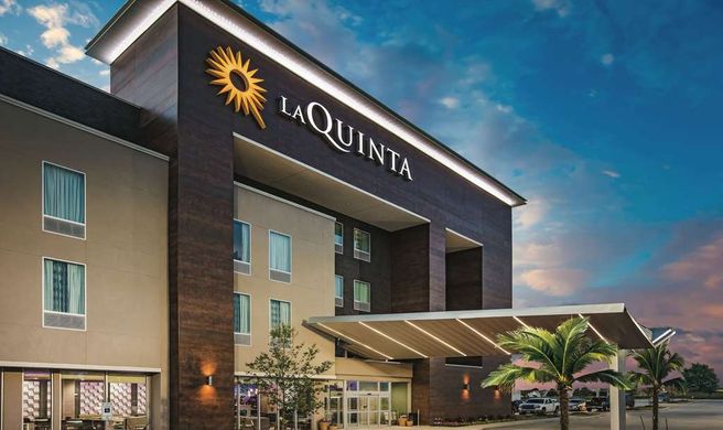 La Quinta Inn & Suites The Colony Exterior