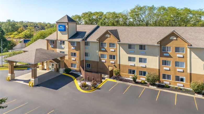 <b>Baymont Inn & Suites Piqua Exterior</b>. Images powered by <a href="https://iceportal.shijigroup.com/" title="IcePortal" target="_blank">IcePortal</a>.