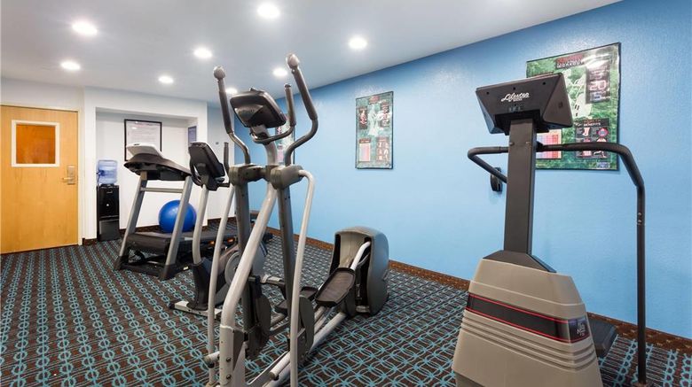 <b>Days Inn & Suites Bloomington Health</b>. Images powered by <a href="https://iceportal.shijigroup.com/" title="IcePortal" target="_blank">IcePortal</a>.
