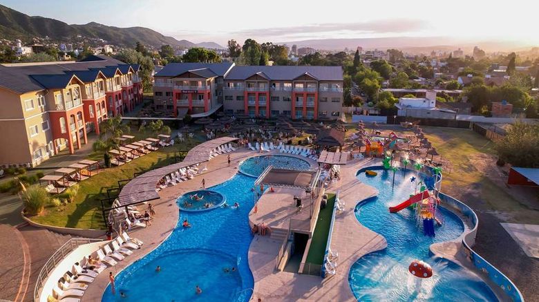<b>Howard Johnson Plaza Villa Carlos Paz Pool</b>. Images powered by <a href="https://iceportal.shijigroup.com/" title="IcePortal" target="_blank">IcePortal</a>.