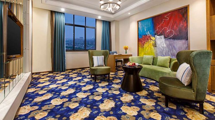 Ramada Taixing Suite