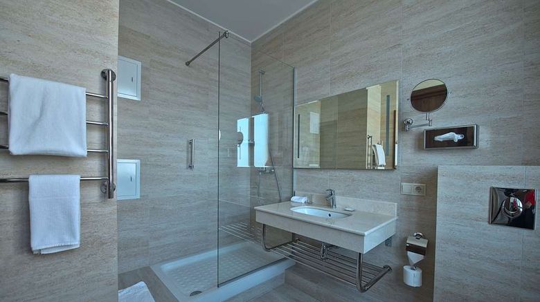 <b>Ramada Hotel & Suites Rostov-on-Don Room</b>. Images powered by <a href="https://iceportal.shijigroup.com/" title="IcePortal" target="_blank">IcePortal</a>.