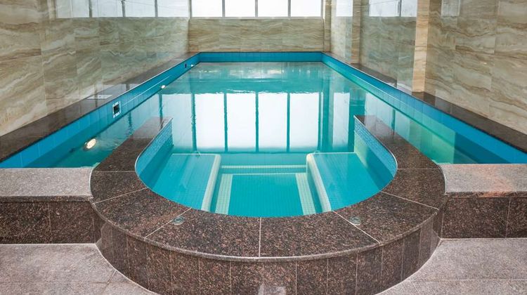 Ramada Hotel & Suites Rostov-on-Don Pool
