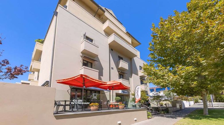 <b>Club Wyndham Perth Exterior</b>. Images powered by <a href="https://iceportal.shijigroup.com/" title="IcePortal" target="_blank">IcePortal</a>.