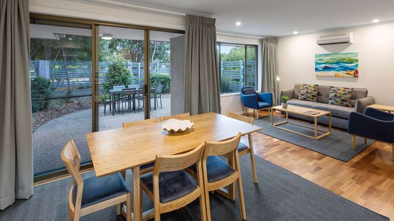 <b>Club Wyndham Seven Mile Beach-Trademark Room</b>. Images powered by <a href="https://iceportal.shijigroup.com/" title="IcePortal" target="_blank">IcePortal</a>.