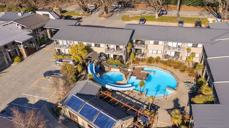 Club Wyndham Wanaka-Trademark Collection Exterior