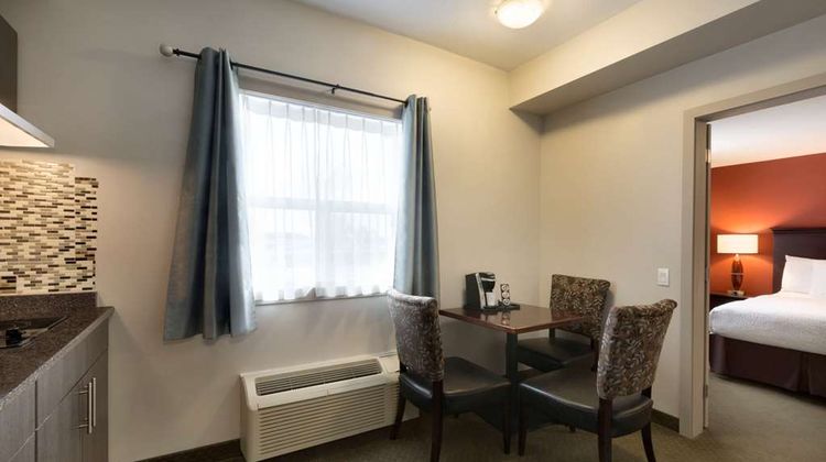 Travelodge Kindersley Suite
