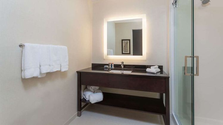 Wingate by Wyndham Downtown/Med Center Room
