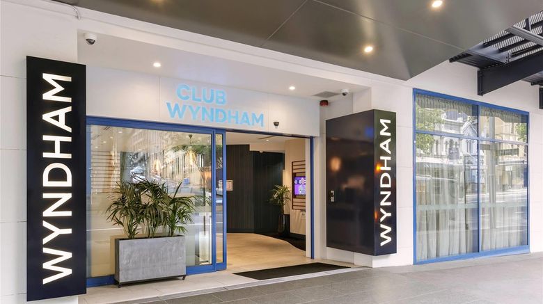 <b>Club Wyndham Sydney, Trademark Collection Lobby</b>. Images powered by <a href="https://iceportal.shijigroup.com/" title="IcePortal" target="_blank">IcePortal</a>.