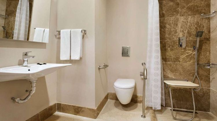 Ramada Encore Gebze Room