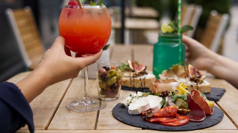 <b>Hotel Campanile Paris - Clichy Centre Restaurant</b>. Images powered by <a href="https://iceportal.shijigroup.com/" title="IcePortal" target="_blank">IcePortal</a>.