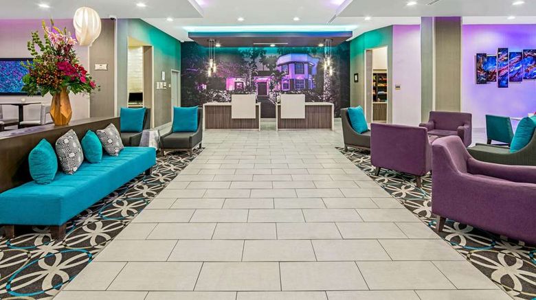 <b>La Quinta Inn & Suites La Plaza Mall Lobby</b>. Images powered by <a href="https://iceportal.shijigroup.com/" title="IcePortal" target="_blank">IcePortal</a>.