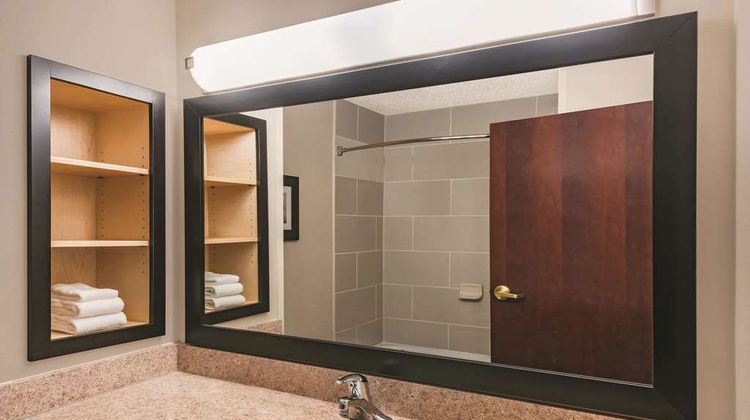 La Quinta Inn & Suites Plainfield Casino Room