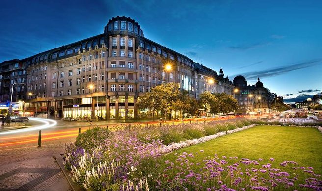 EuroAgentur Hotel Rokoko Exterior