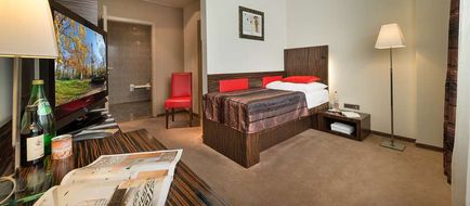 EA Crystal Palace Room
