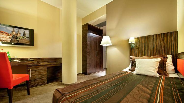 EA Crystal Palace Room