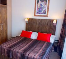 EA Crystal Palace Room