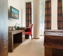 EA Crystal Palace Room