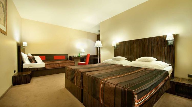 EA Crystal Palace Room