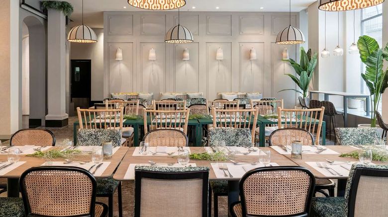 <b>Vincci Palace Restaurant</b>. Images powered by <a href="https://iceportal.shijigroup.com/" title="IcePortal" target="_blank">IcePortal</a>.