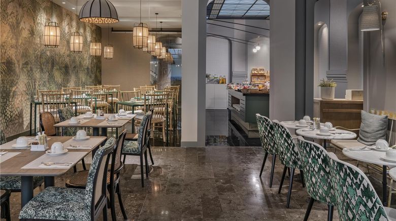 <b>Vincci Palace Restaurant</b>. Images powered by <a href="https://iceportal.shijigroup.com/" title="IcePortal" target="_blank">IcePortal</a>.