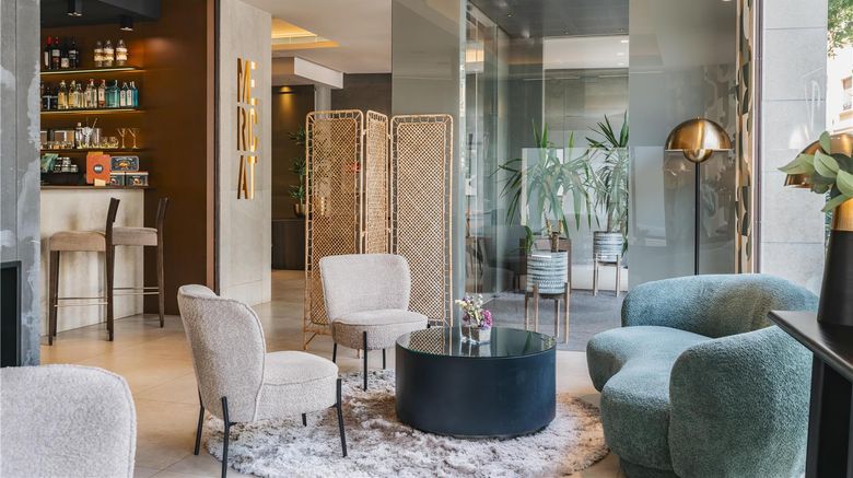 <b>Hotel Vincci Mercat Lobby</b>. Images powered by <a href="https://iceportal.shijigroup.com/" title="IcePortal" target="_blank">IcePortal</a>.