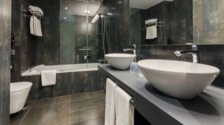<b>Hotel Vincci Liberdade Room</b>. Images powered by <a href="https://iceportal.shijigroup.com/" title="IcePortal" target="_blank">IcePortal</a>.