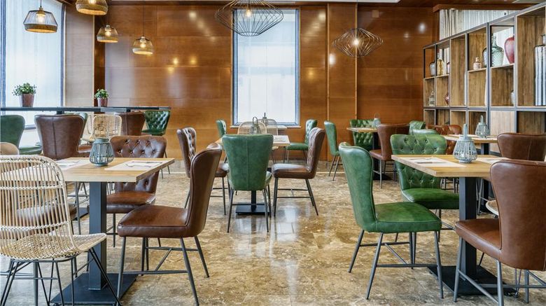 <b>Vincci Ciudad de Salamanca Lobby</b>. Images powered by <a href="https://iceportal.shijigroup.com/" title="IcePortal" target="_blank">IcePortal</a>.