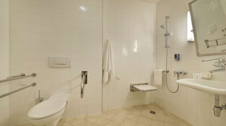 <b>EA Hotel Julis Room</b>. Images powered by <a href="https://iceportal.shijigroup.com/" title="IcePortal" target="_blank">IcePortal</a>.