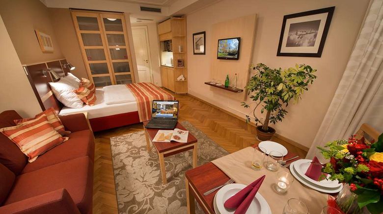 <b>EA Hotel Julis Room</b>. Images powered by <a href="https://iceportal.shijigroup.com/" title="IcePortal" target="_blank">IcePortal</a>.
