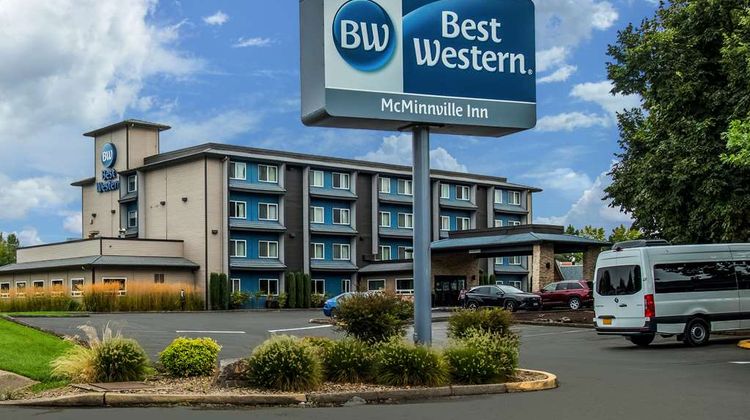 Best Western McMinnville Inn Exterior