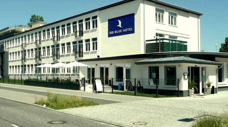 <b>IBB Blue Hotel Berlin Airport Exterior</b>. Images powered by <a href="https://iceportal.shijigroup.com/" title="IcePortal" target="_blank">IcePortal</a>.