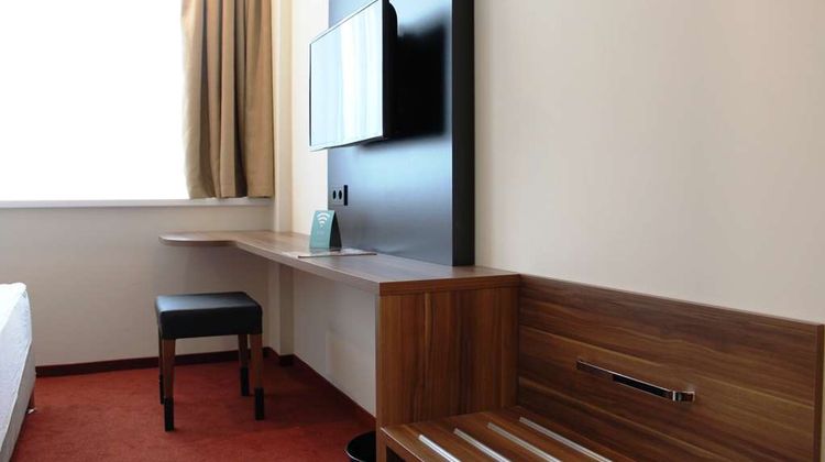IBB Blue Hotel Berlin Airport Room