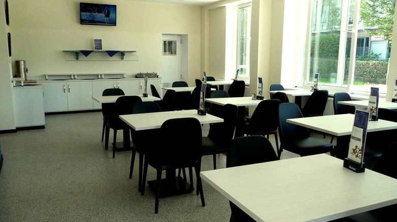 <b>IBB Blue Hotel Berlin Airport Restaurant</b>. Images powered by <a href="https://iceportal.shijigroup.com/" title="IcePortal" target="_blank">IcePortal</a>.