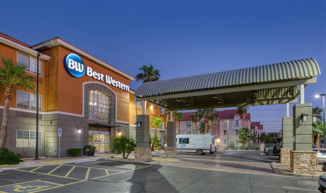 Best Western North Phoenix Hotel Exterior