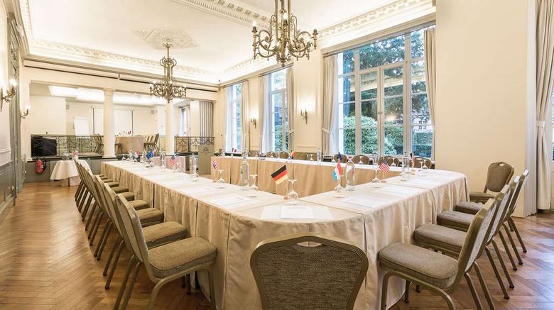 <b>Hotel Navarra Bruges Meeting</b>. Images powered by <a href="https://iceportal.shijigroup.com/" title="IcePortal" target="_blank">IcePortal</a>.