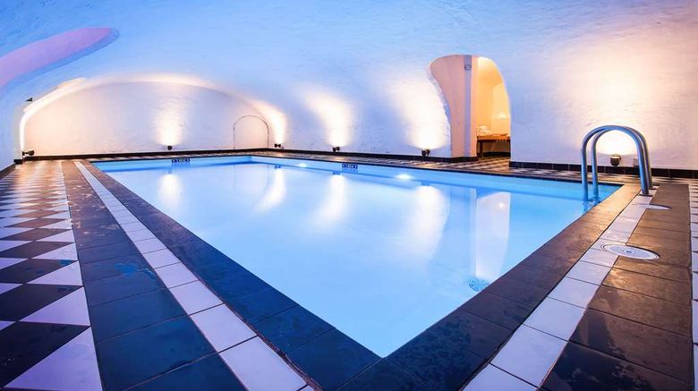 <b>Hotel Navarra Bruges Pool</b>. Images powered by <a href="https://iceportal.shijigroup.com/" title="IcePortal" target="_blank">IcePortal</a>.