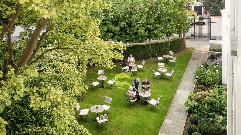 <b>Hotel Navarra Bruges Restaurant</b>. Images powered by <a href="https://iceportal.shijigroup.com/" title="IcePortal" target="_blank">IcePortal</a>.