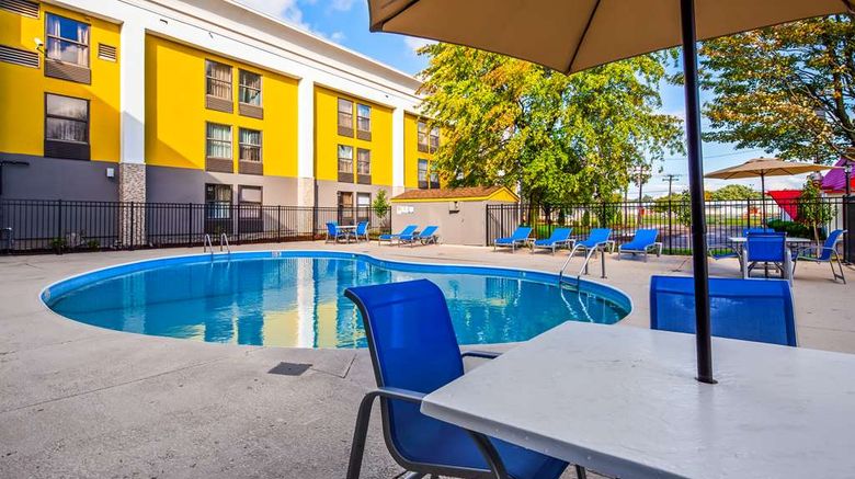 <b>Best Western Plus Bloomington East Hotel Pool</b>. Images powered by <a href="https://iceportal.shijigroup.com/" title="IcePortal" target="_blank">IcePortal</a>.