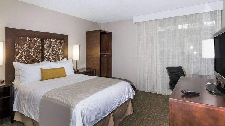 Wyndham Garden Fresno Yosemite Airport Room