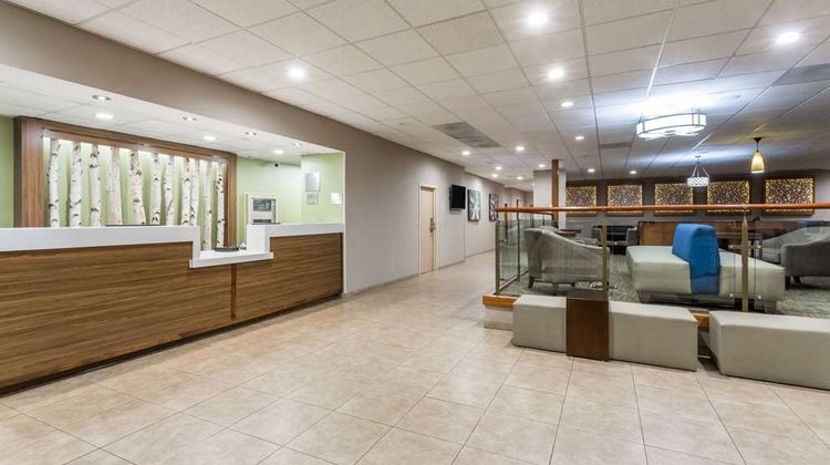 Wyndham Garden Fresno Yosemite Airport Lobby