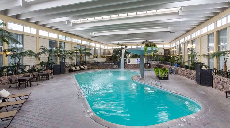 Wyndham Garden Fresno Yosemite Airport Pool
