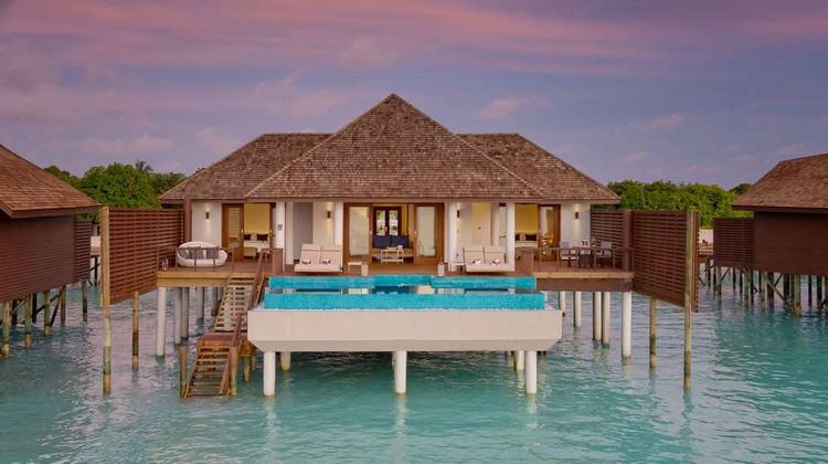 Hideaway Beach Resort-Spa Signature Coll Suite