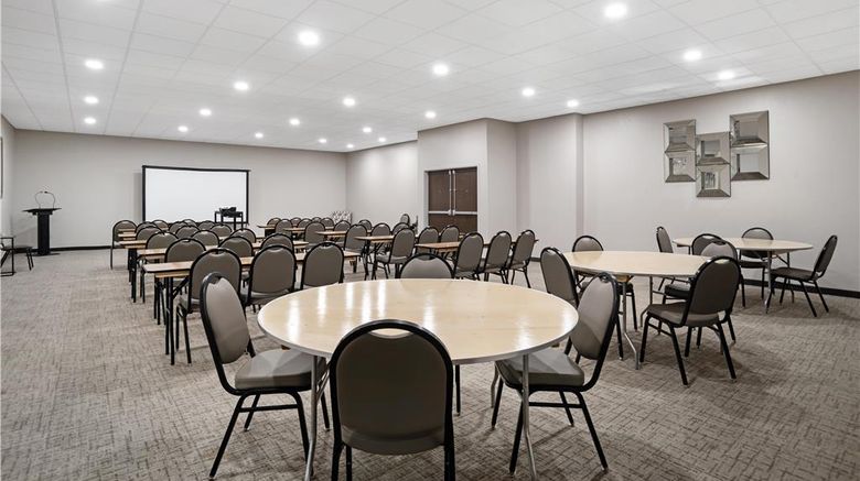 <b>Best Western Brewton Inn Meeting</b>. Images powered by <a href="https://iceportal.shijigroup.com/" title="IcePortal" target="_blank">IcePortal</a>.