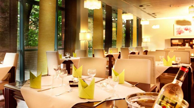 <b>Hotel Kiel by Golden Tulip Restaurant</b>. Images powered by <a href="https://iceportal.shijigroup.com/" title="IcePortal" target="_blank">IcePortal</a>.